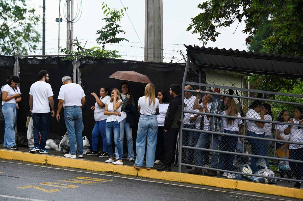 Son 100 los presos políticos excarcelados en Venezuela: Foro Penal