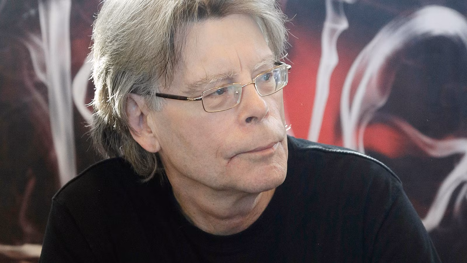Stephen King analiza el thriller de ciencia ficción “raro” de Hulu después de la renovación de la temporada 3