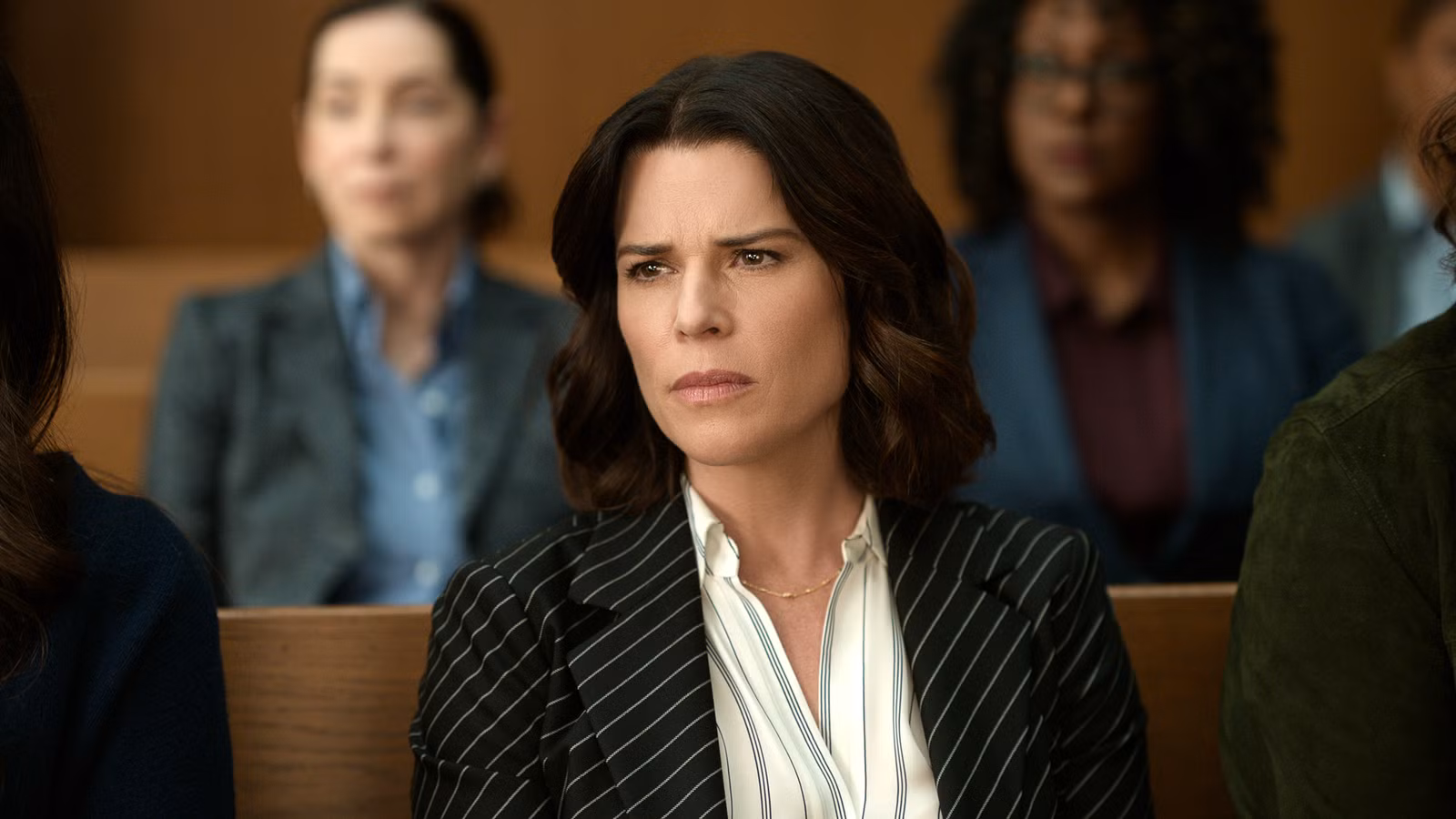 El futuro del abogado Lincoln T5 de Neve Campbell y la verdad de la relación de Maggie y Mickey explicadas por el creador y Mickey Star