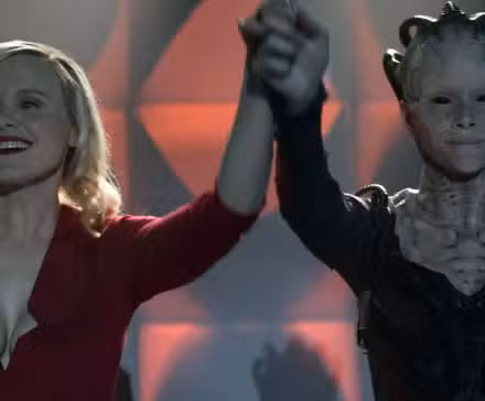 Jurati cantando con Borg Queen