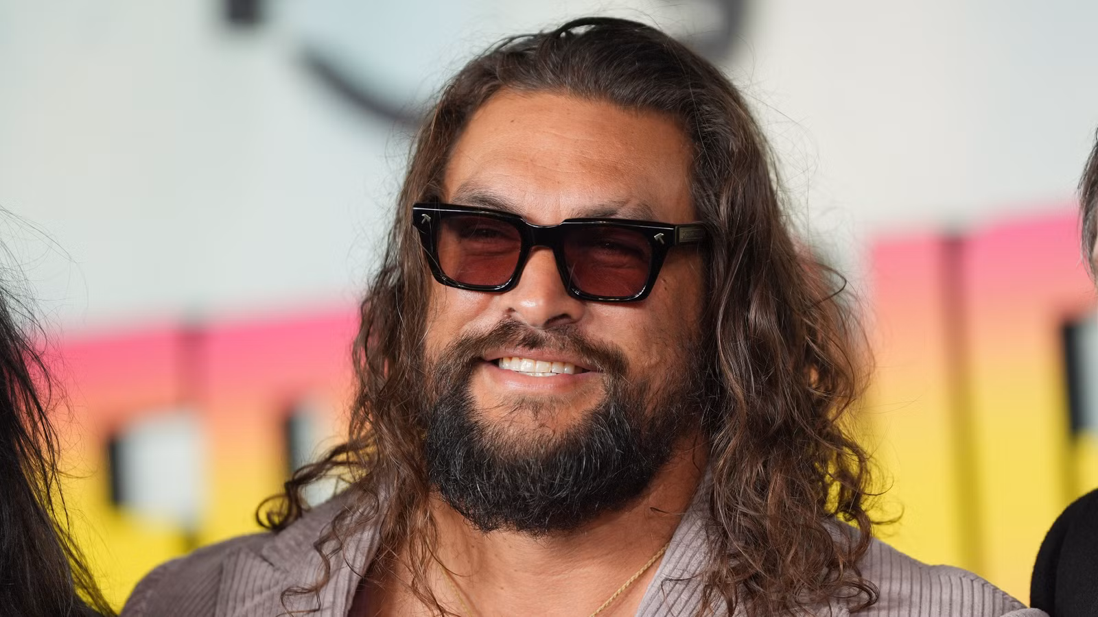 Los cambios de DCU Lobo de Jason Momoa demuestran que era el actor adecuado para el papel