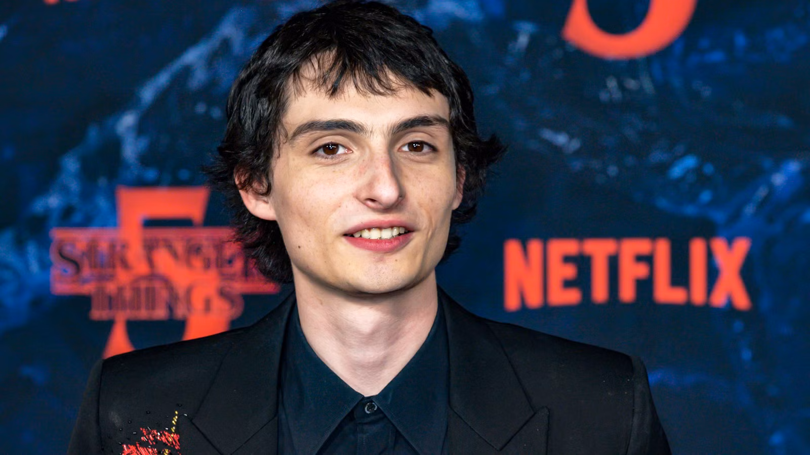 Primera aparición oficial de Finn Wolfhard en una nueva serie de televisión después de Stranger Things explicada por el creador de Malcolm In The Middle