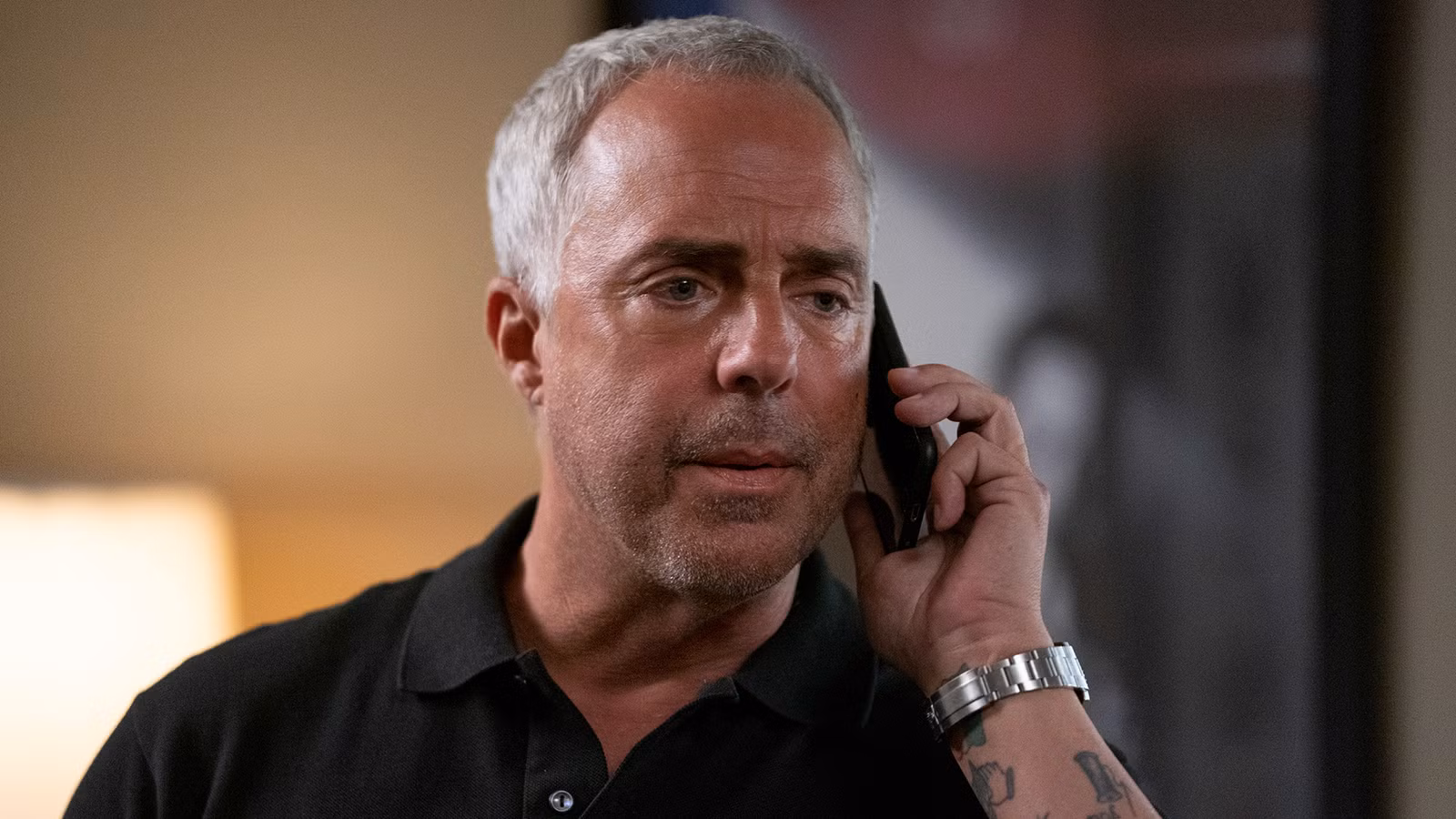 Titus Welliver compara su nuevo papel de The Night Agent en Netflix con Harry Bosch