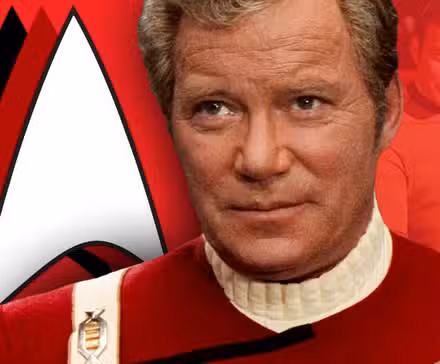 STAR TREK CAPITÁN KIRK CON EL LOGOTIPO DE LA FLOTA ESTELAR 2