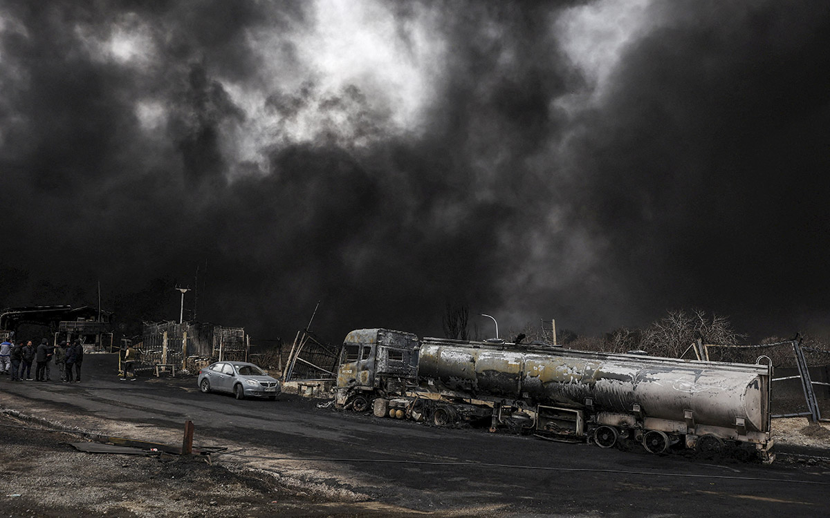 Asamblea iraní elige al sucesor de Jameneí; bombardeos dejan más de 1,200 muertos