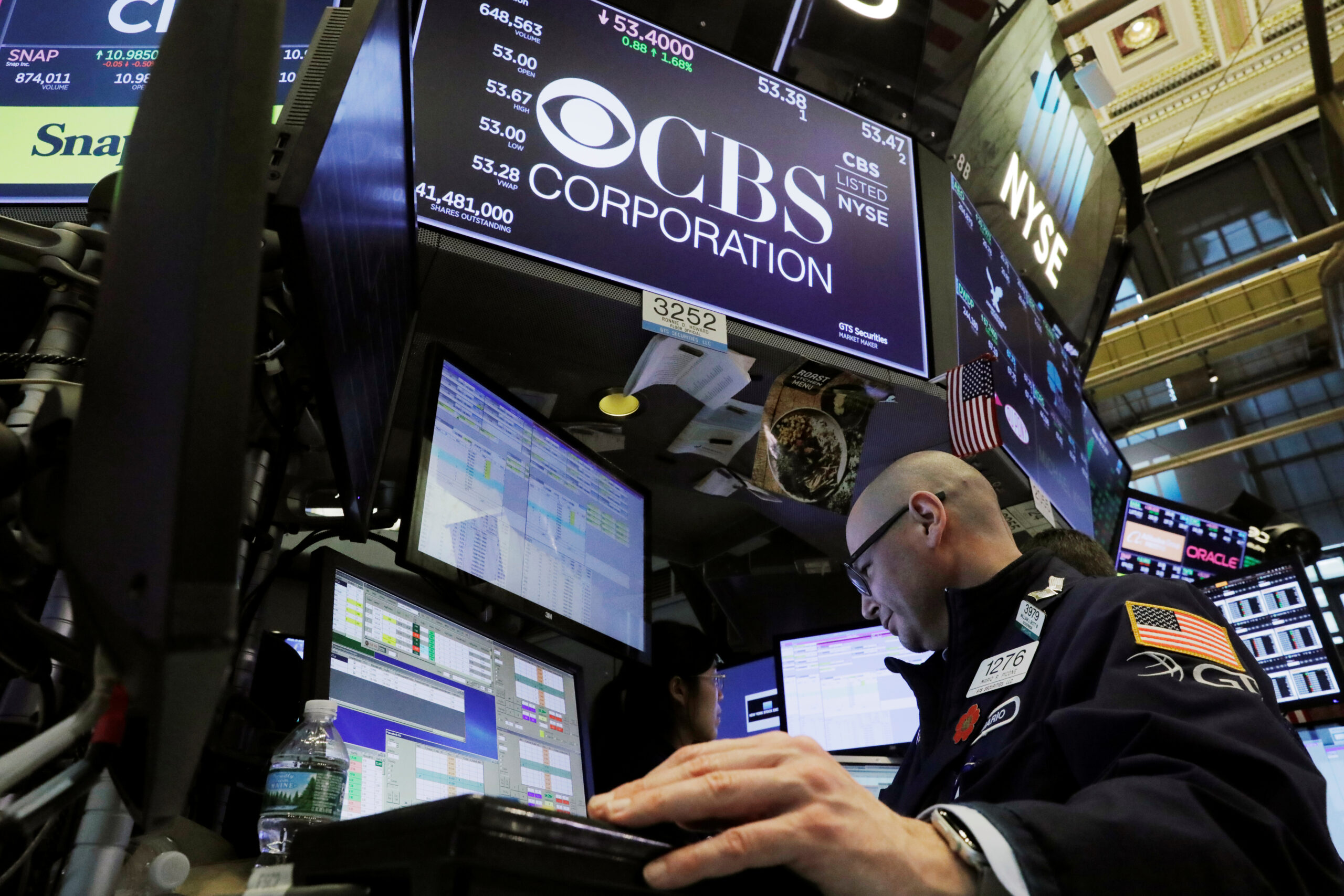 CBS News reduce en un 6% su plantilla y cierra su cadena de radio tras un siglo