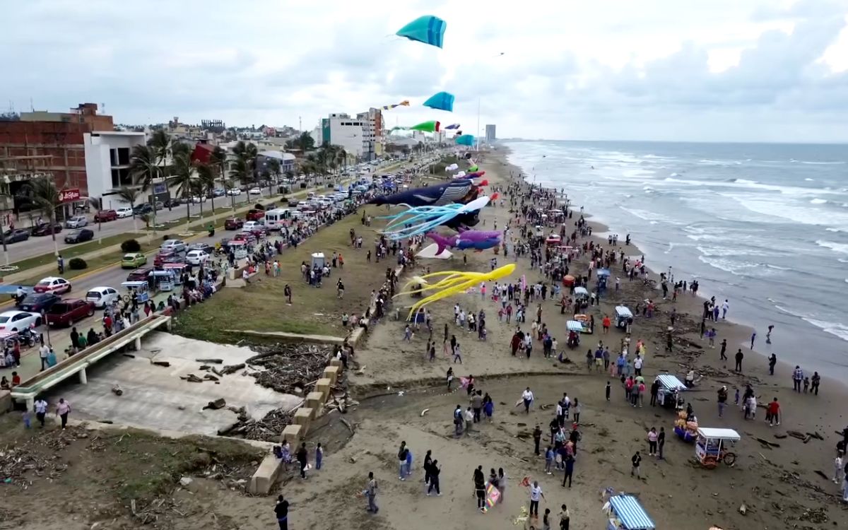 Cofepris garantiza que playas de Veracruz son aptas para vacacionar pese a derrame petrolero