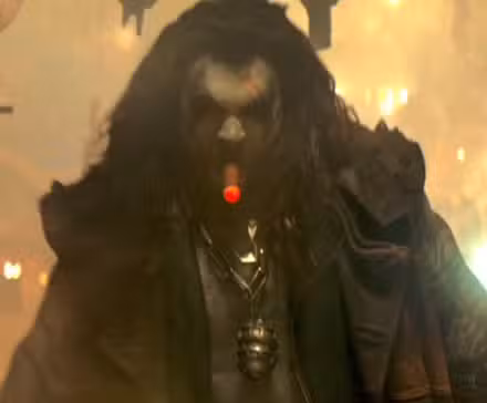 Jason Momoa como Lobo en el tráiler de Supergirl