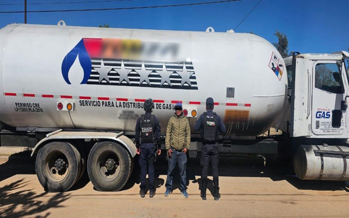 Edomex | Detienen a conductor con 22 mil litros de huachicol