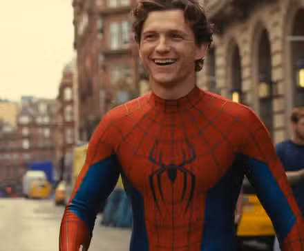 Tom Holland filmando Spider-Man: Brand New Day