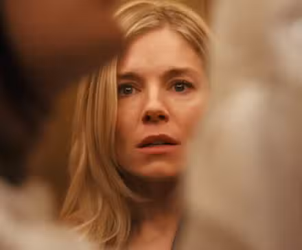 Sienna Miller en Anatomía de un escándalo