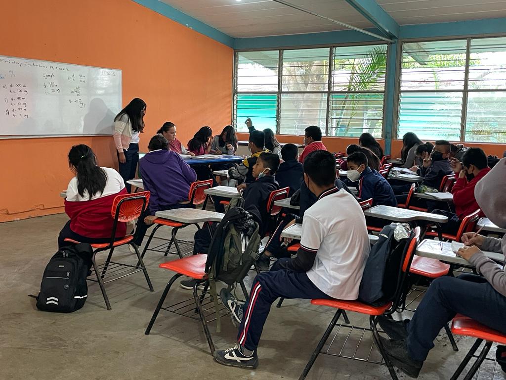 IMCO alerta rezago en pensamiento científico en secundaria