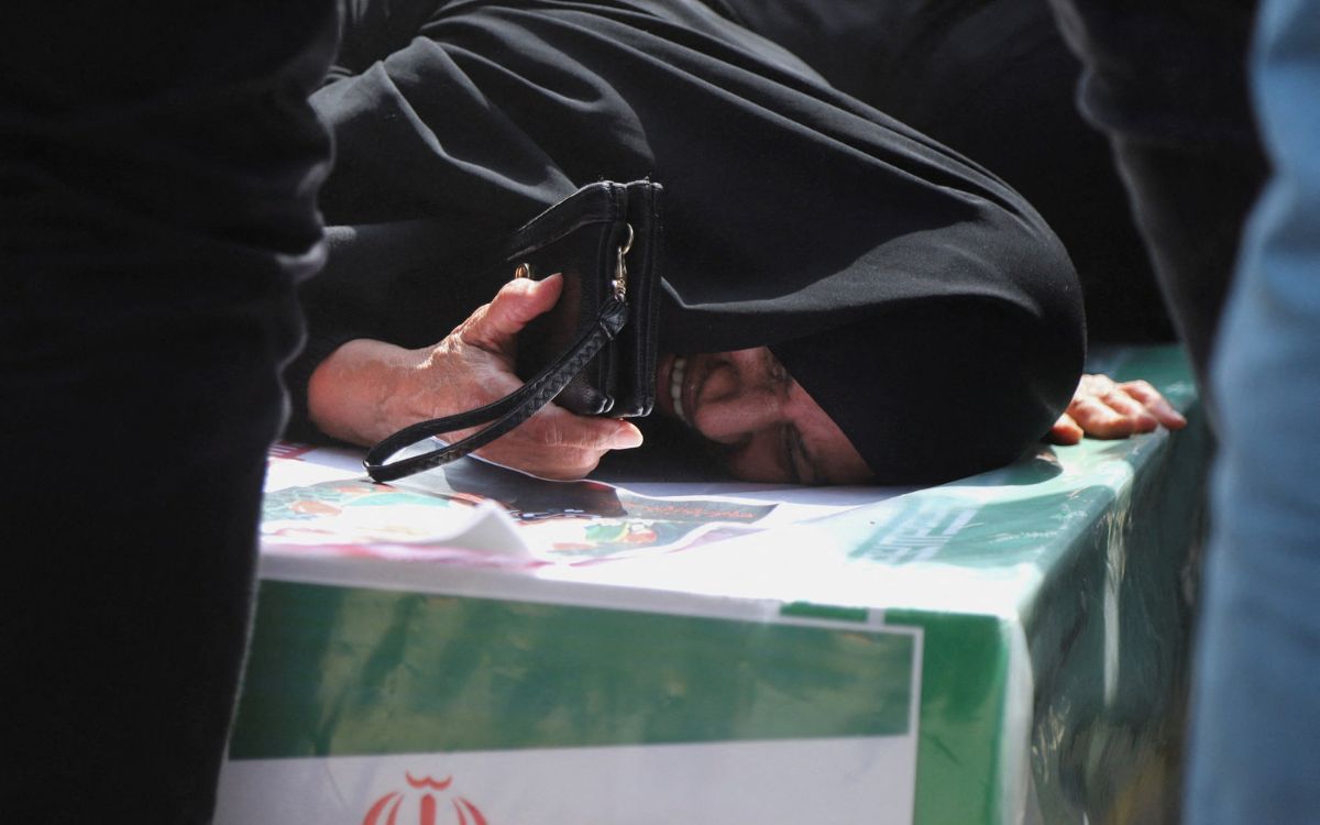 Irán entierra a las niñas de Minab e Israel sigue bombardeos, en el cuarto día de guerra