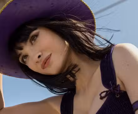 Lera Abova como Nico Robin en acción real de One Piece.