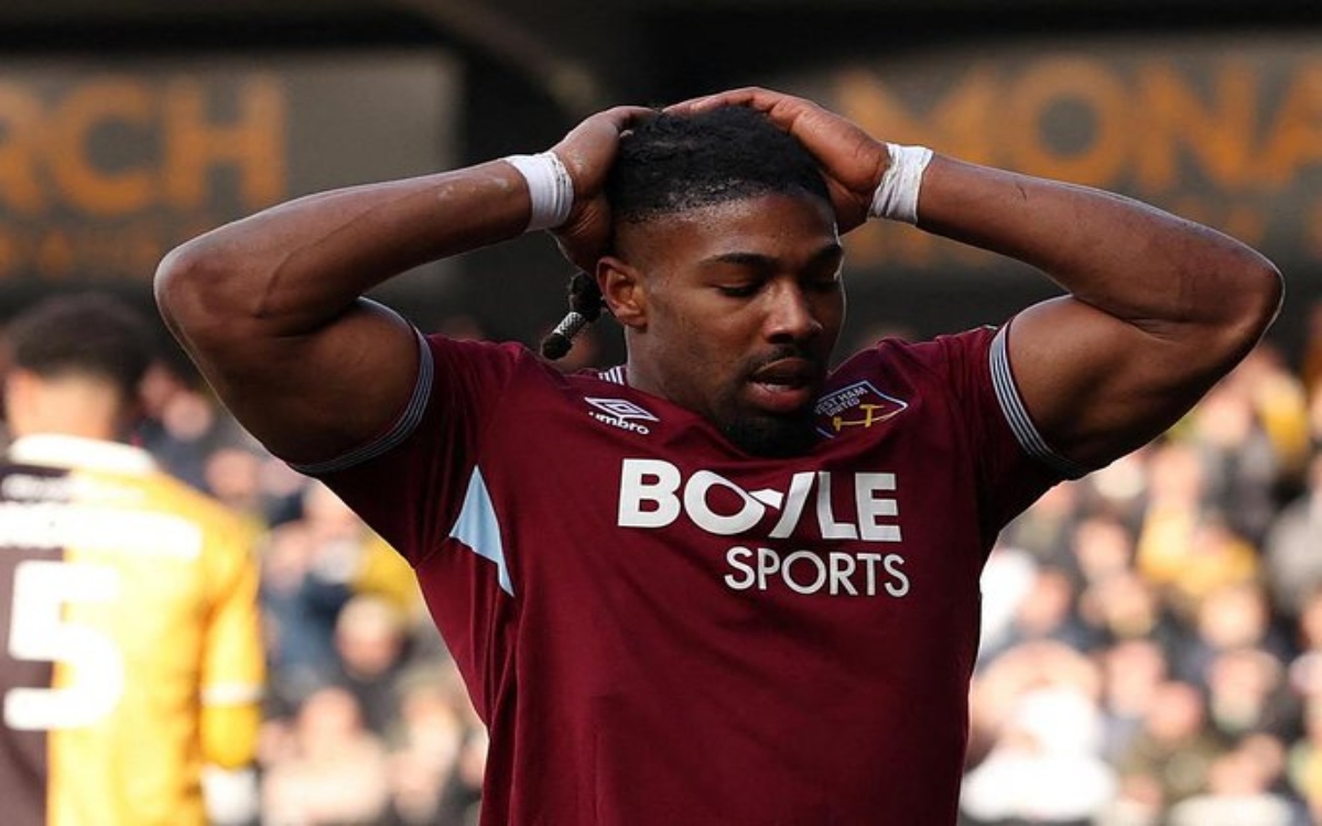 Prohíbe West Ham United a Adama Traoré levantar pesas en el gimnasio | Video