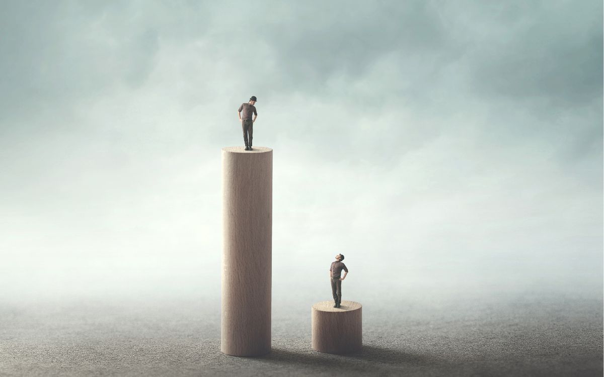 Riqueza de latinos en Estados Unidos se desploma 20% en una década, revela estudio