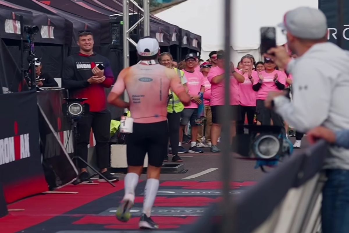 Triatleta mexicano exige categoría profesional