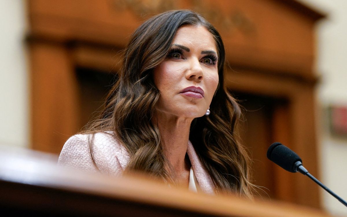 Trump sustituye a Kristi Noem al frente de Seguridad Nacional; llega Markwayne Mullin