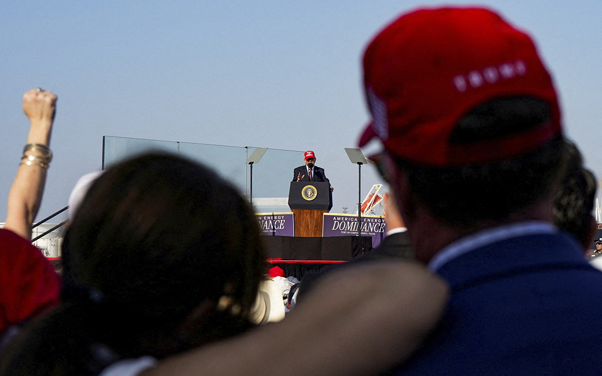 Voces influyentes del movimiento MAGA cuestionan el ataque de EE.UU. contra Irán