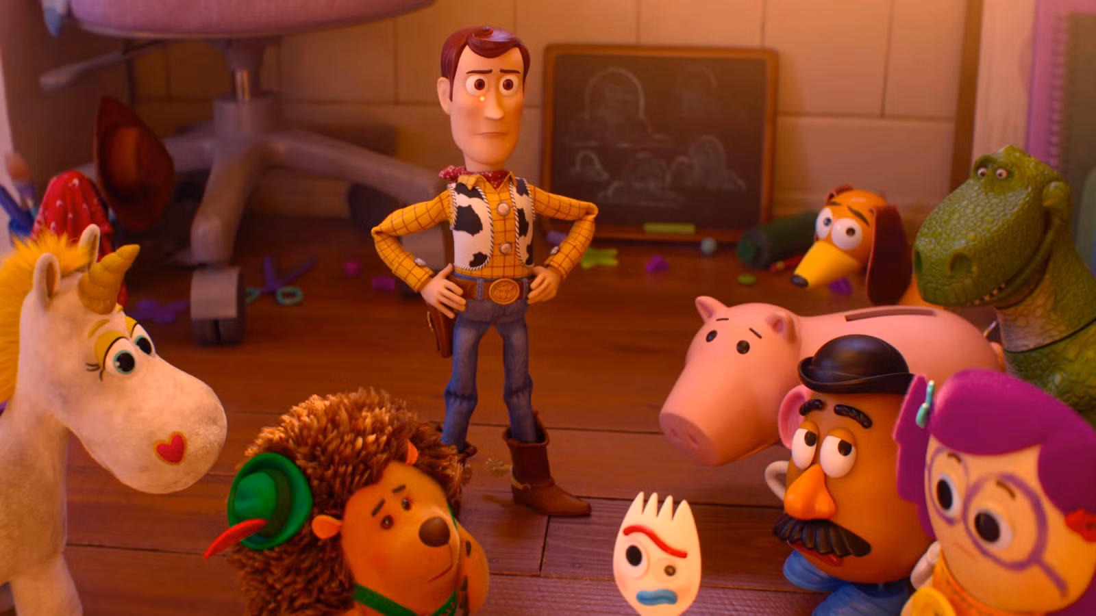 Tom Hanks aclara el controvertido nuevo diseño de Woody en Toy Story 5