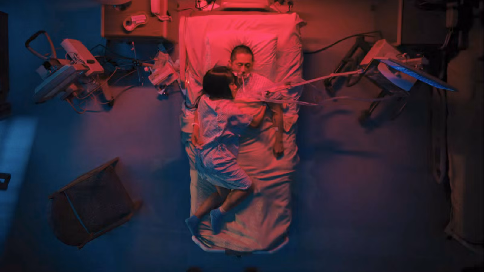 La serie de suspense de dos partes de Netflix con un elenco repleto de estrellas y una puntuación RT del 92 % se enfrenta a su tarea más difícil
