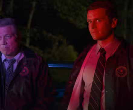 Jonathan Groff y Holt McCallany en Mindhunter