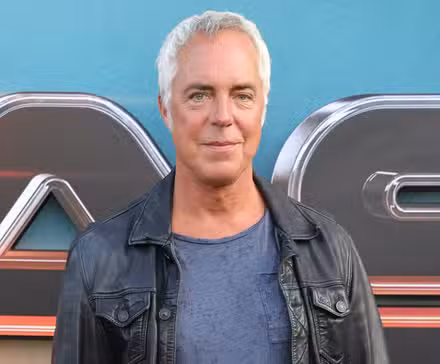 Titus Welliver en el estreno de Atlas en Los Ángeles