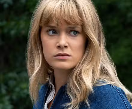 Rachel Keller en La Sociedad en Netflix