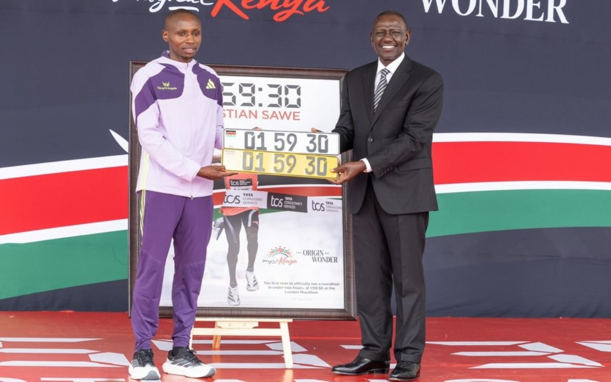 Atletismo | Regala presidente keniano dinero y automóvil a Sabastian Sawe por su récord mundial en Londres | Video
