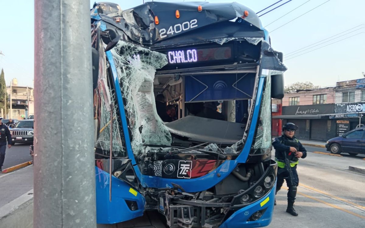 Choque de trolebús en Chalco deja veinte heridos