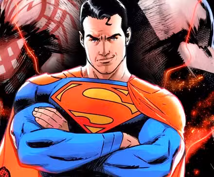 Superman luce confiado frente a un hombre gigante y musculoso.