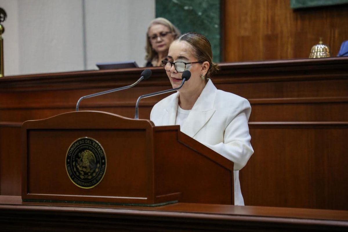 Diputada víctima de atentado vuelve al congreso de Sinaloa