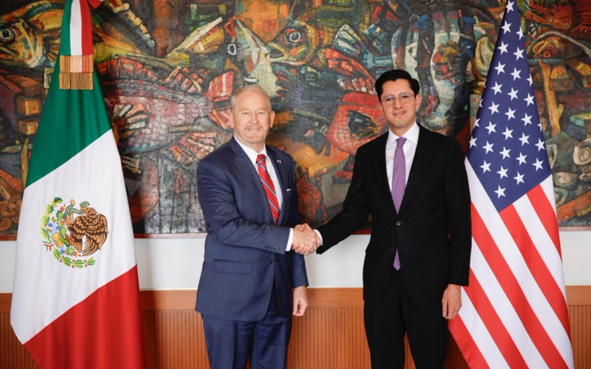 El canciller Velasco se reúne con el embajador Johnson; estos temas trataron