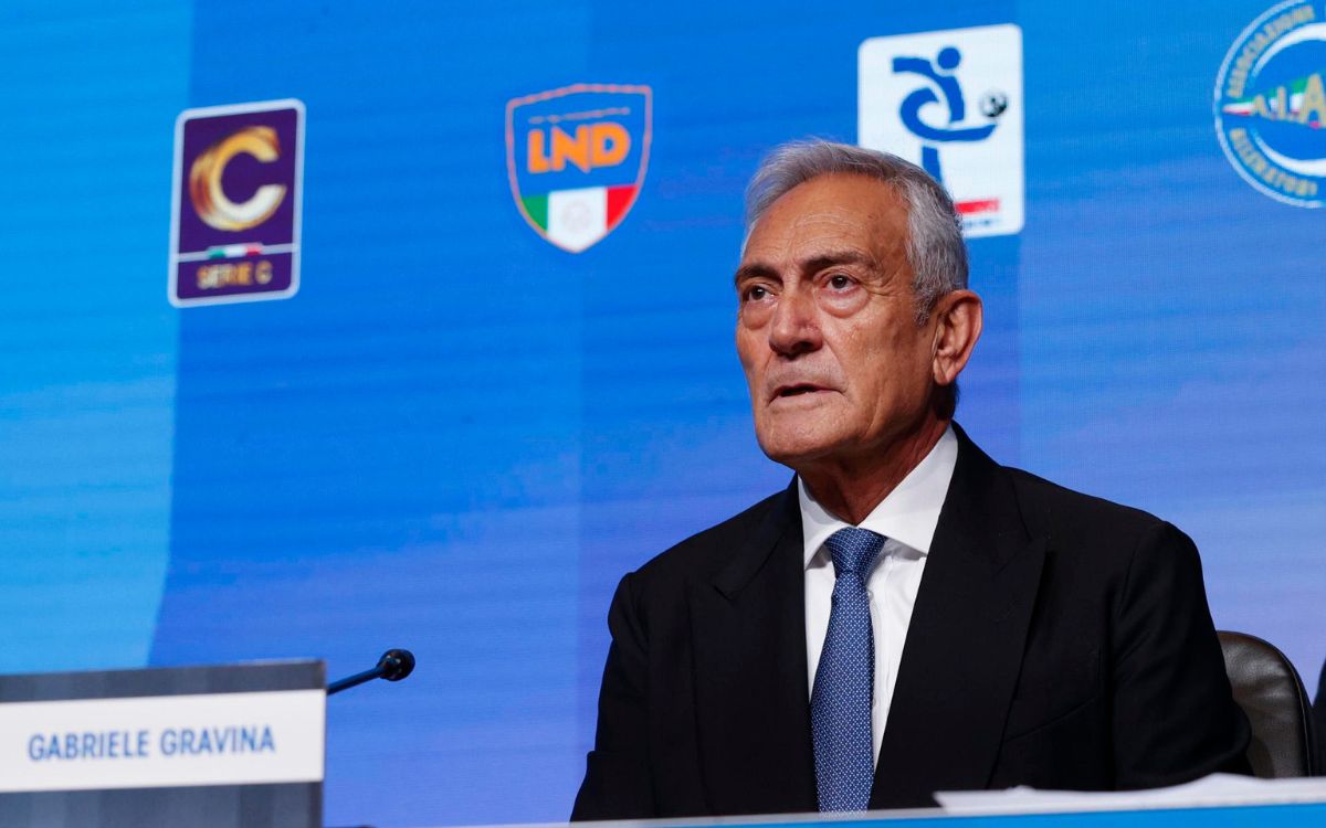 El presidente de la Federación Italiana de Futbol dimite tras el desastre de la selección