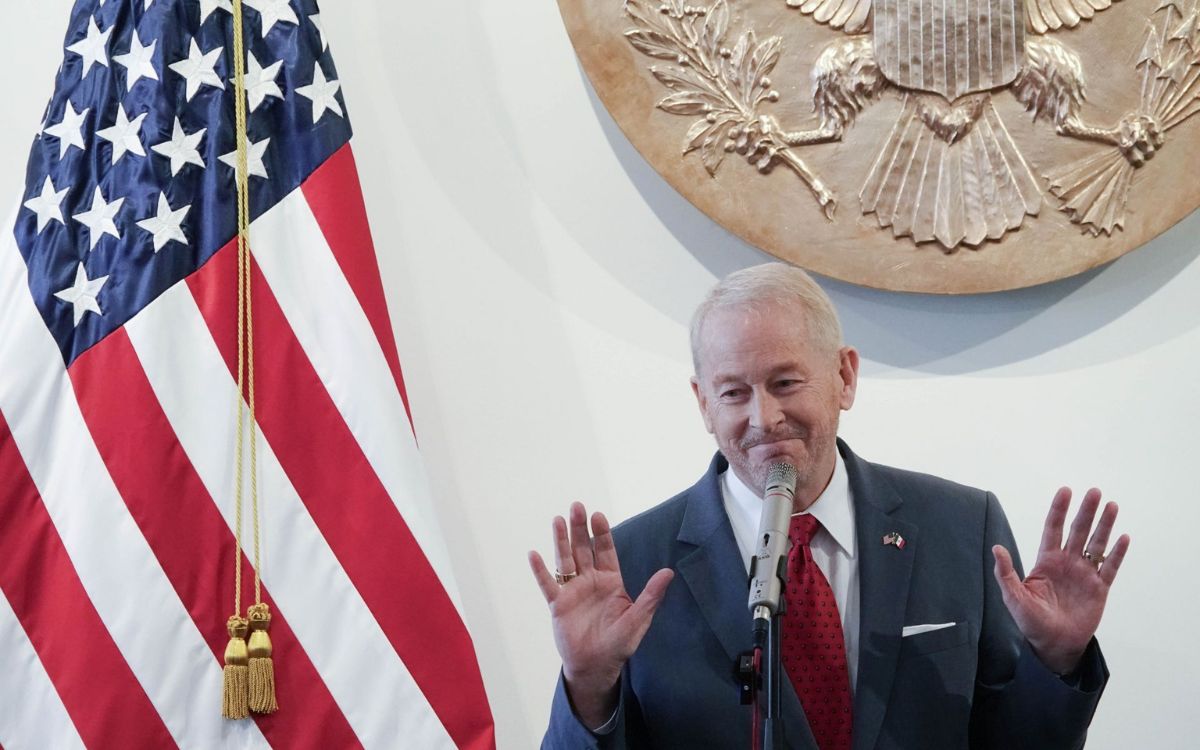 Embajador Johnson advierte: Sin transparencia, proyectos como Mexinol no pueden prosperar