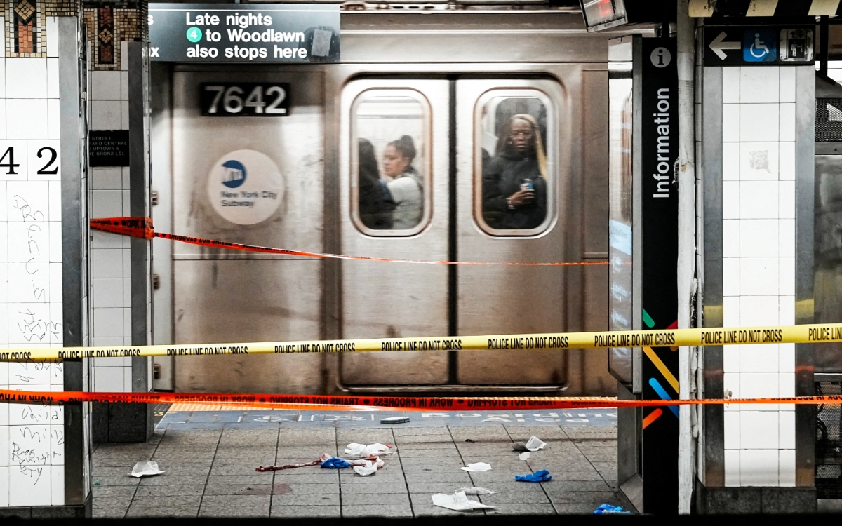 Hombre apuñala a varias personas en el metro de NY; decía ser Lucifer