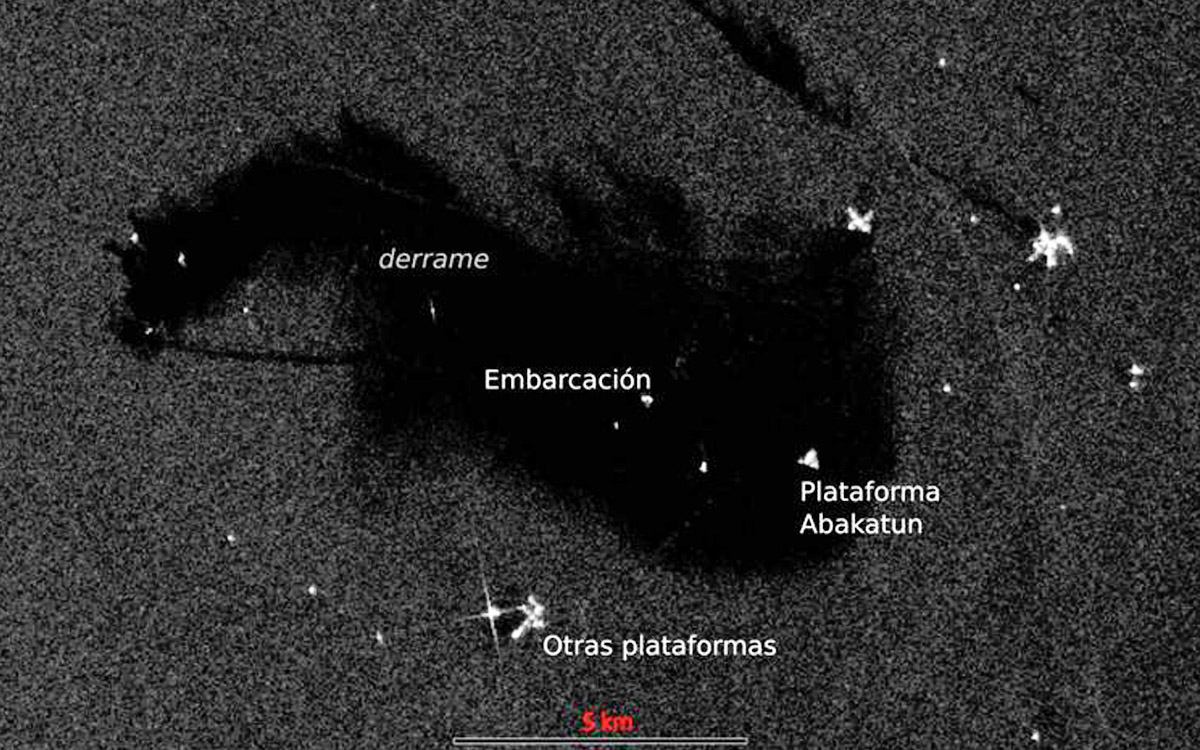 Imágenes satelitales ubican origen de derrame en ducto de Pemex: CartoCrítica