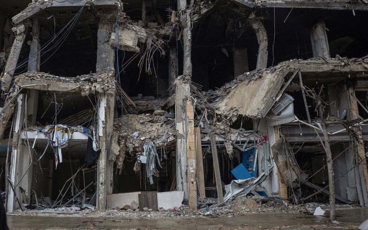 Israel viola nuevamente el alto el fuego con ataques y demoliciones en sur de Líbano