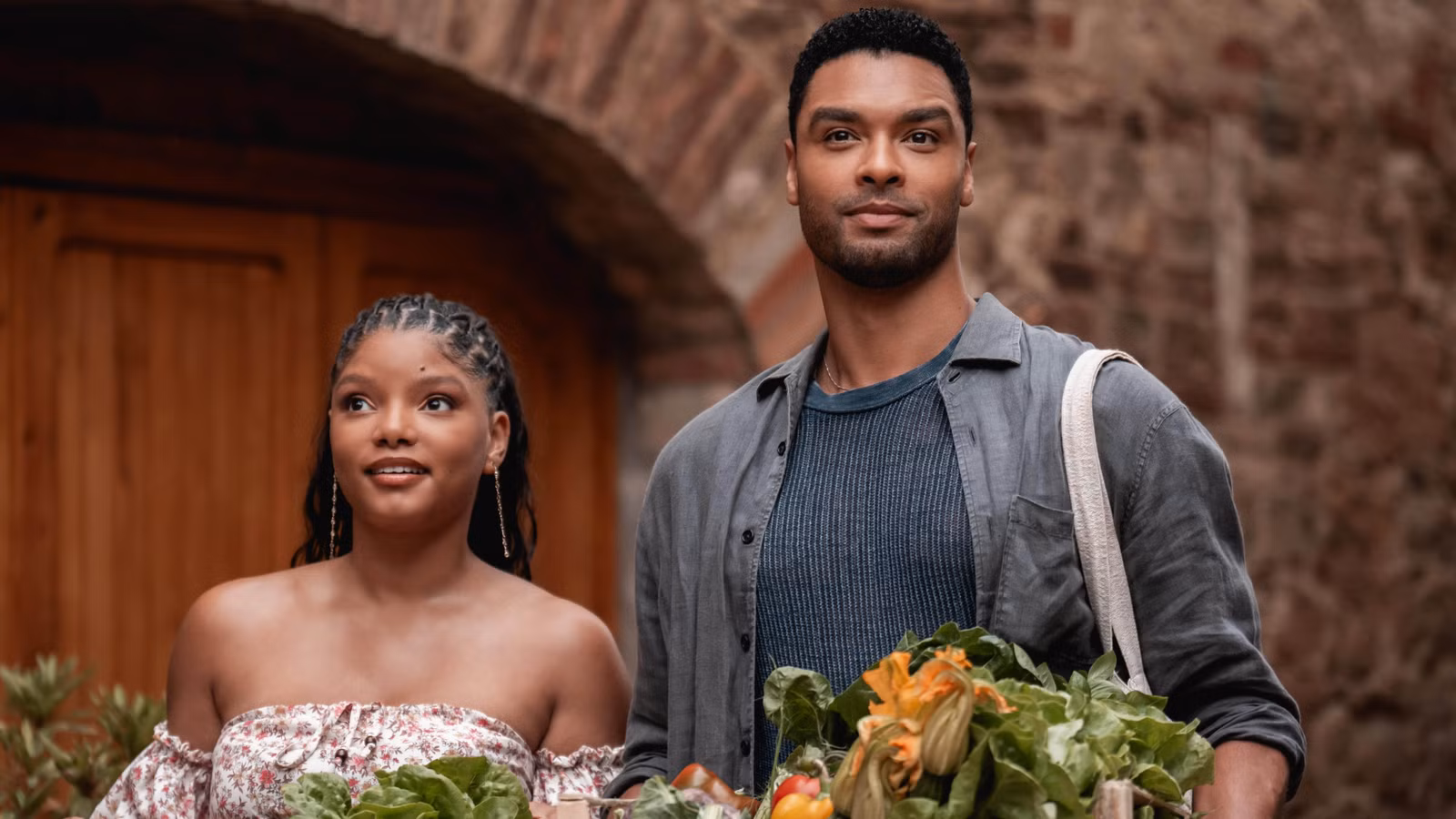 Reseña de Tú, yo y Tuscany: una comedia romántica predecible salvada por el encanto de sus estrellas