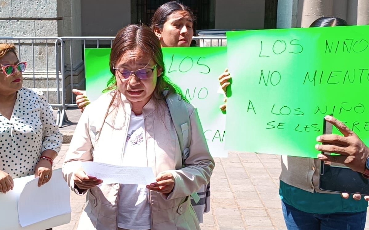 Madres acusan a profesor de abuso sexual de tres niñas en primaria de Oaxaca