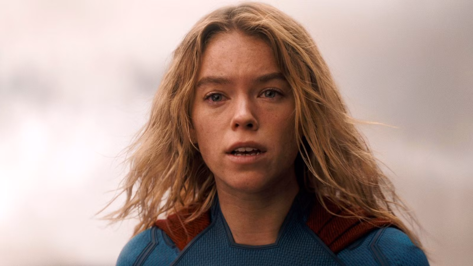 Supergirl lucha contra los asaltantes alienígenas y protege a una joven en nuevas imágenes para la próxima película de DC de James Gunn