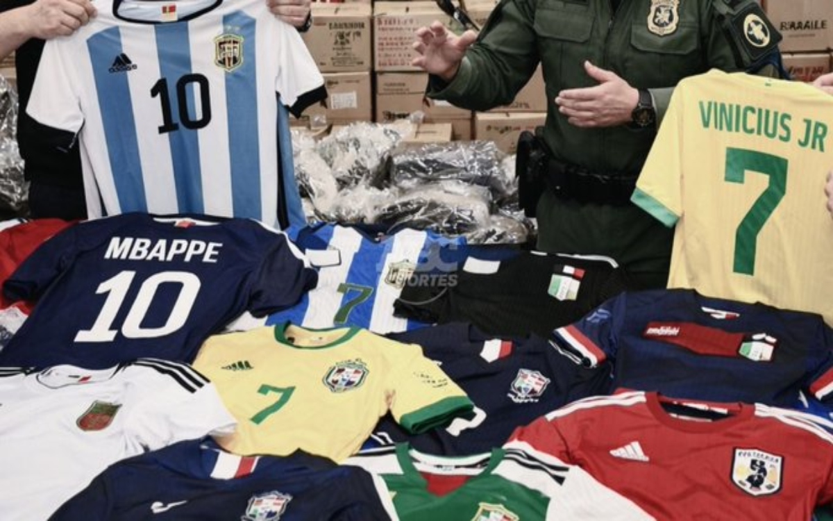 Mundial 2026: Intensifica Hong Kong batalla contra camisetas piratas | Video