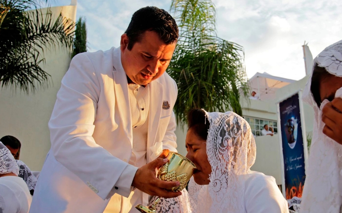 Naasón Joaquín García está suspendido como ministro de culto: Segob