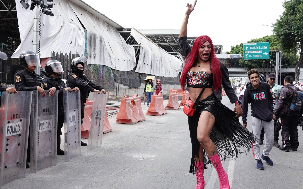 Trabajadoras sexuales protestan durante la inauguración de la ciclovía en Tlalpan