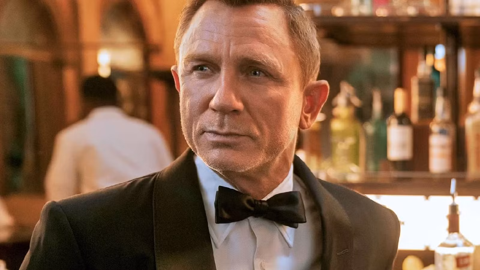 El James Bond oficial más nuevo evita una discusión importante entre los fanáticos