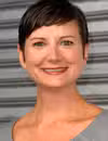 Foto de cabeza de Kerri Kenney