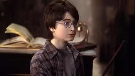 Daniel Radcliffe como Harry Potter en La piedra filosofal