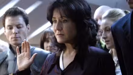 La presidenta Laura Roslin juramentó Battlestar Galactica