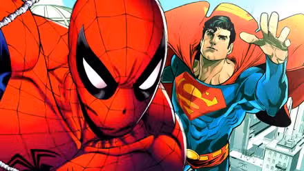 Spider-Man de Marvel se balancea en una telaraña y Superman de DC vuela