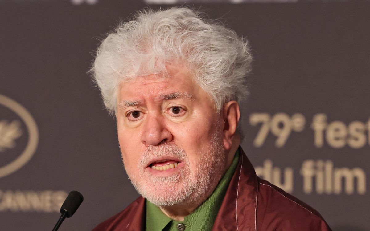 Almodóvar llama 'monstruos' a Trump y Netanyahu